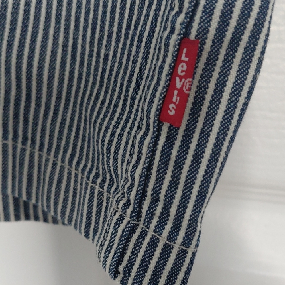 Levi's Blue and White Striped Men's Shirt - Picture 3 of 8